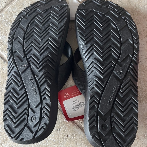 Okabashi Classic Black Flip Flops - Surf - NWT - XL 10.5-11.5 - Picture 3 of 3